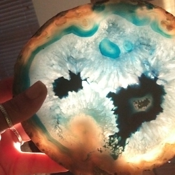 Blue polished Agate slice - Picture 3 of 5